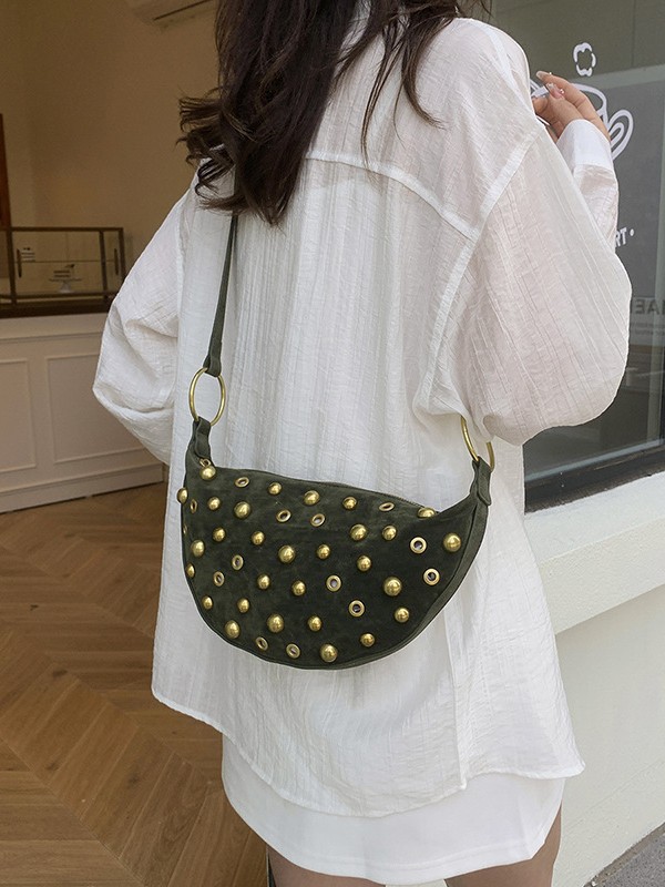 Bolso para mujeres 2025 nueva moda europea y americana estilo punk remache bolso de bolsillo de hombro de alta calidad lujosa bolsa de mochila