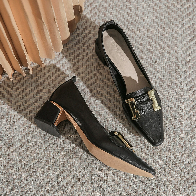 530-12 Женская обувь с маленьким квадратным носком, осень 2022, новинка без шнуровки из мягкой кожи на толстом каблуке для пригородных одиночных туфель с мелким ртом