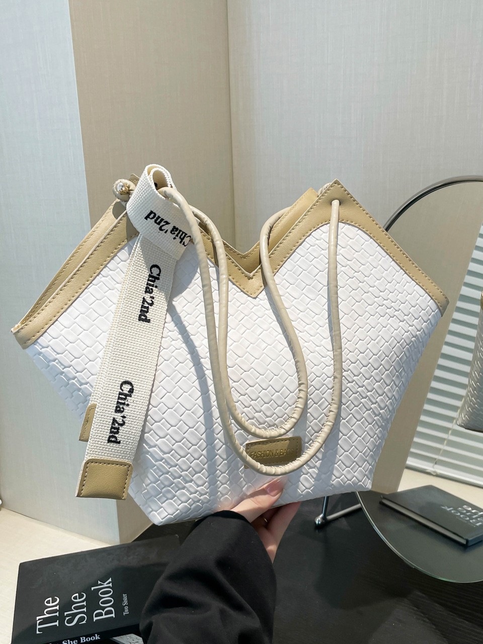 Fábrica de gran capacidad retrógrado bolso de mano de mujer nuevo tejido de alta calidad bolso de hombro bolso de brazo de viaje universal
