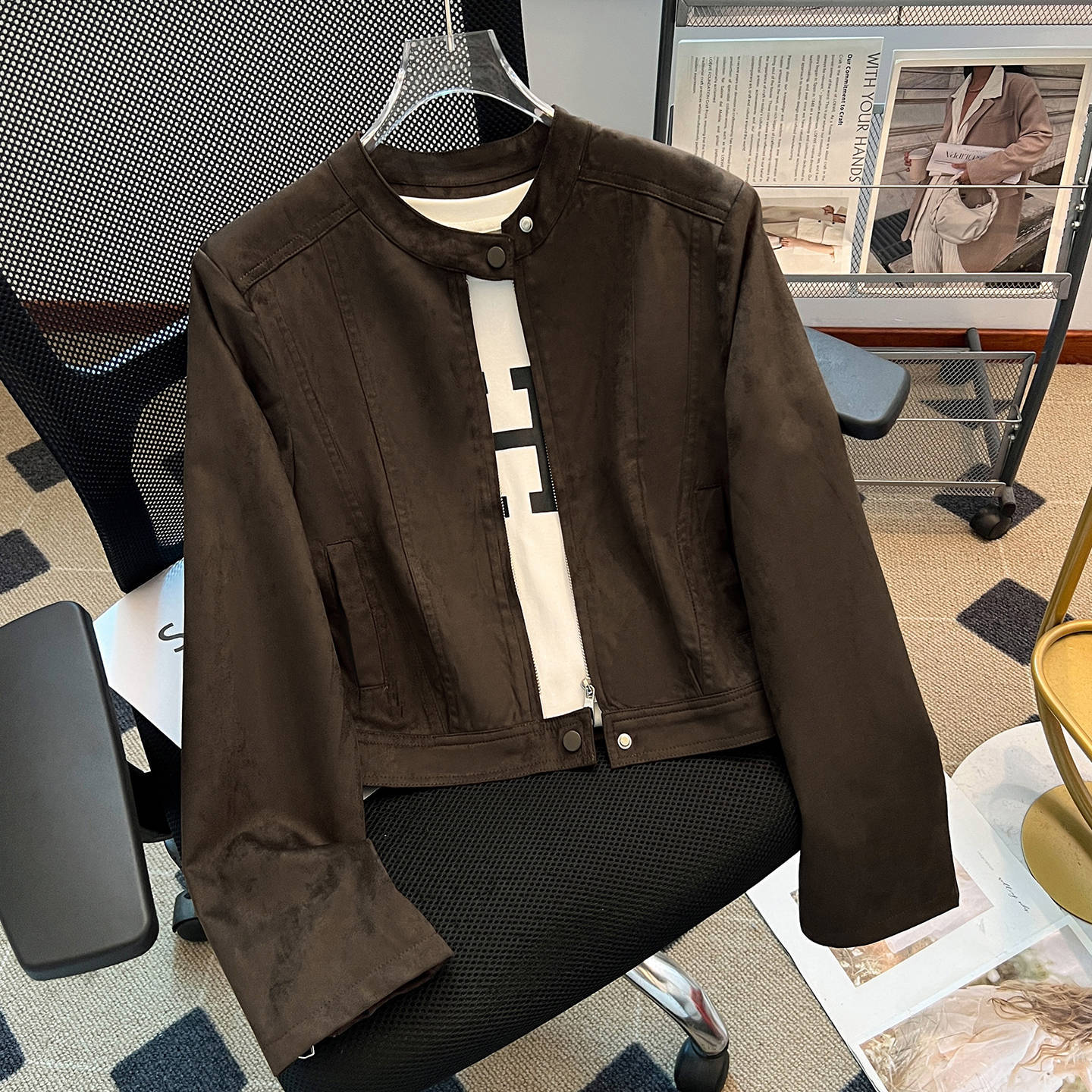 This Year's Popular Dark Brown Round Neck Suede Motorcycle Jacket for Women 2025 Early Autum New Short Jacket