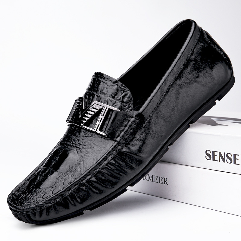 Zapatos de hombre de cuero real 2025 nuevos zapatos de negocios británicos transpirables con suela suave zapatos casuales perezosos con un pie zapatos para hombre