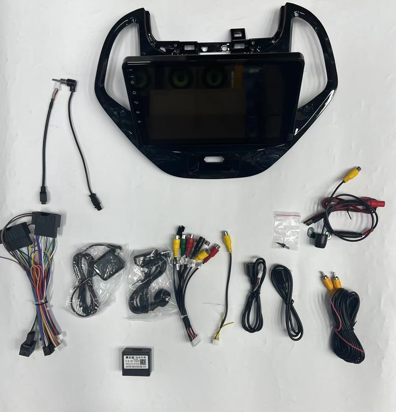 Suitable for 15-18 Ford FIGO Android large screen navigation GPS Bluetooth reversing image Carplay