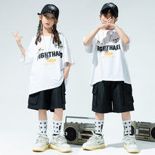 儿童街舞bboy夏季少儿印字宽松团体表演童装男童洋气hiphop演出服