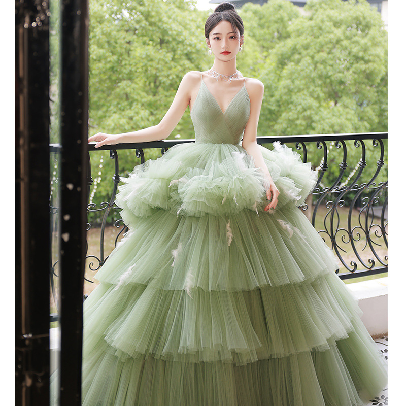 Green evening dress women's banquet light luxury high-grade strap princess cake dress niche high-end French light wedding dress