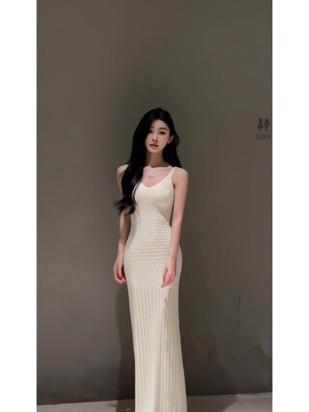 White elegant T-shirt