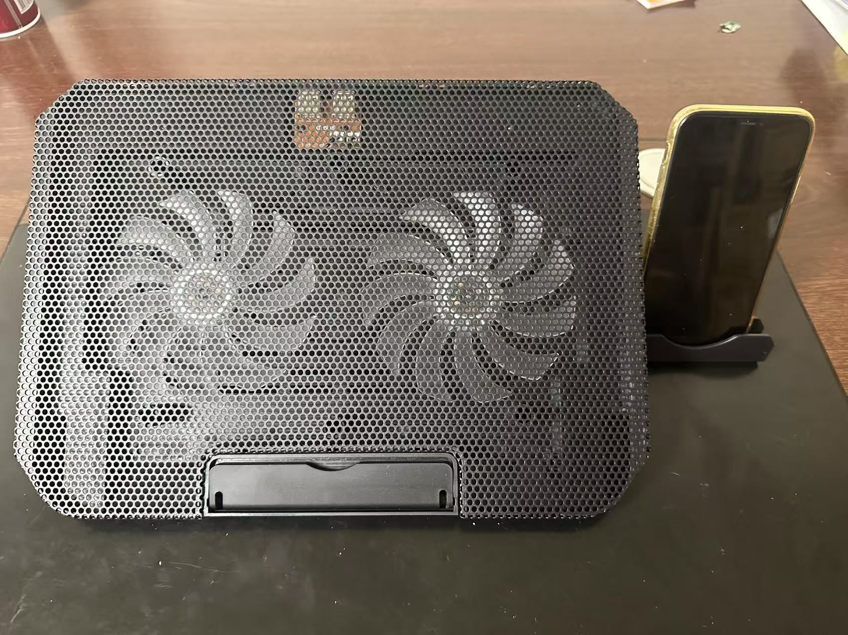 Base Enfriadora para Laptop de Malla Metálica, Ajustable, Plegable y Silenciosa