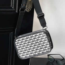 休闲男士单肩包街头潮流小挎包韩版男包简约斜挎包潮男骑行小背包