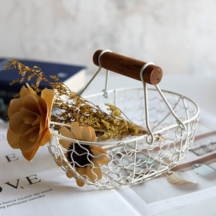 Vintage Metal Storage Small Basket Nordic Ins Iron Fruit Basket Internet Celebrity Plate Creative Small Iron Basket with Wooden Handle