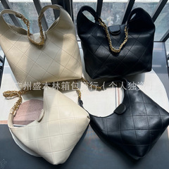 25P春夏新作小香风ヒッピーhoboバッグペア版菱格チェーン脇下バッグ大容量トートバッグレディース