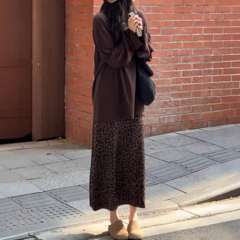 韩系松弛感长袖宽松上衣豹纹半身裙2025秋季超火穿搭一整套|undefined