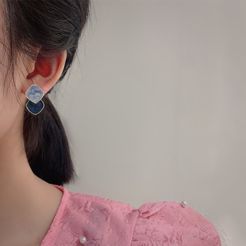 S925 Silver Needle Korean Blue White leaf leaf stud earrings French blue art smug niche silver needle earrings