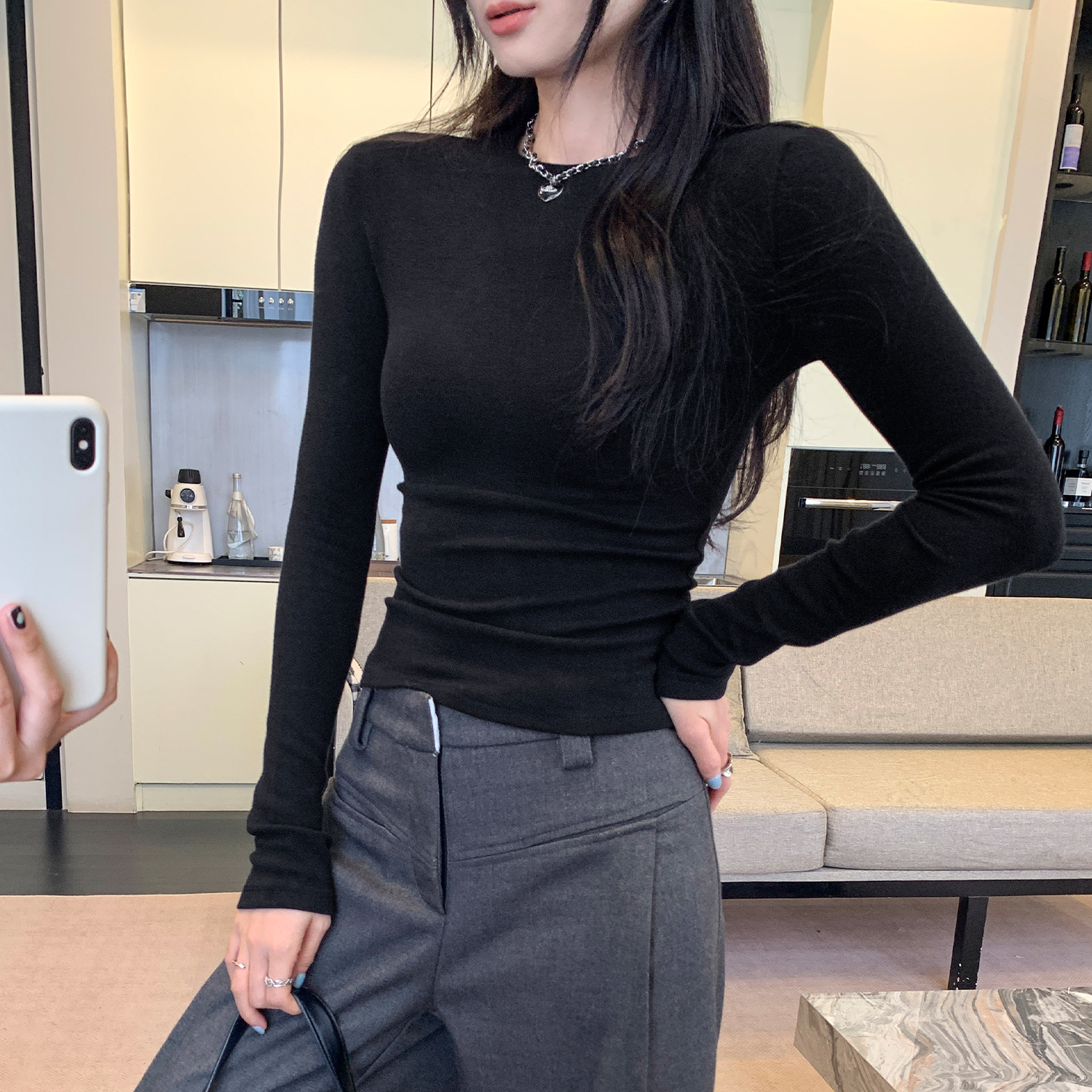 검은색