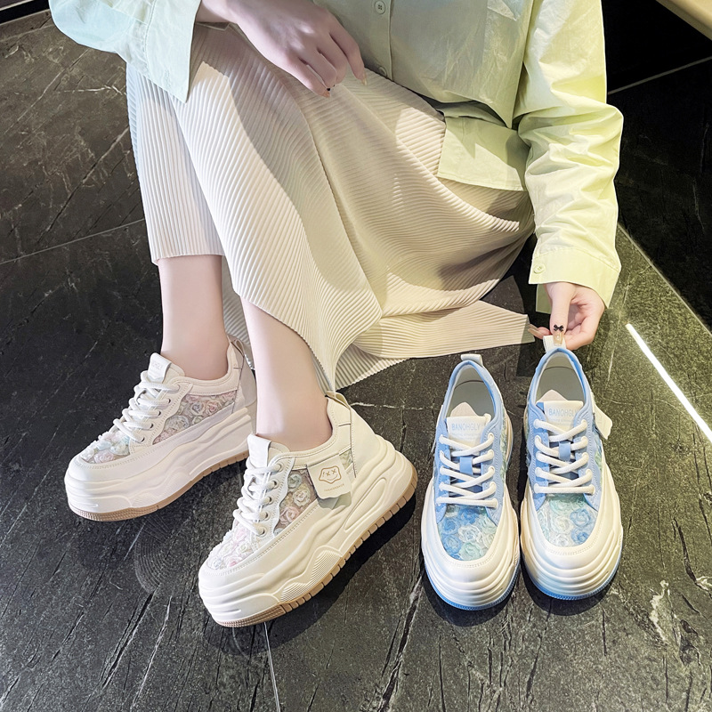 Trendy Dad For 8CM Small Size 2025 Summer New Breathable Embroidered White Shoes Women Height Increasing Sneakers_voghion.com