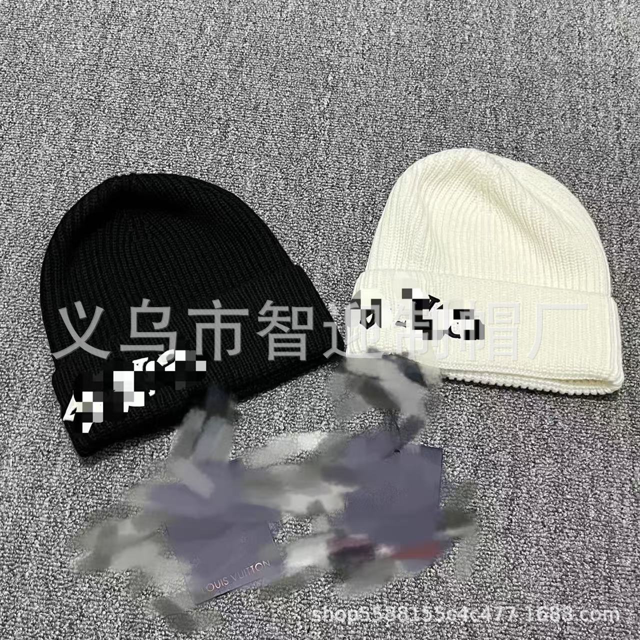 새로운 자수 블랙