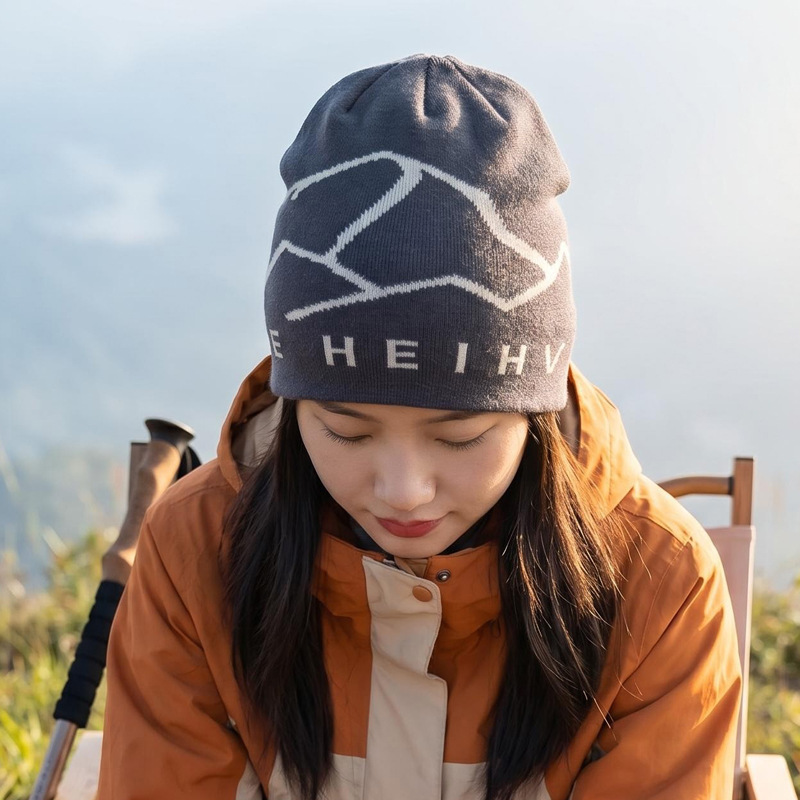 秋冬山系线条保暖针织帽户外登山防风冷帽潮流感百搭通勤套头帽