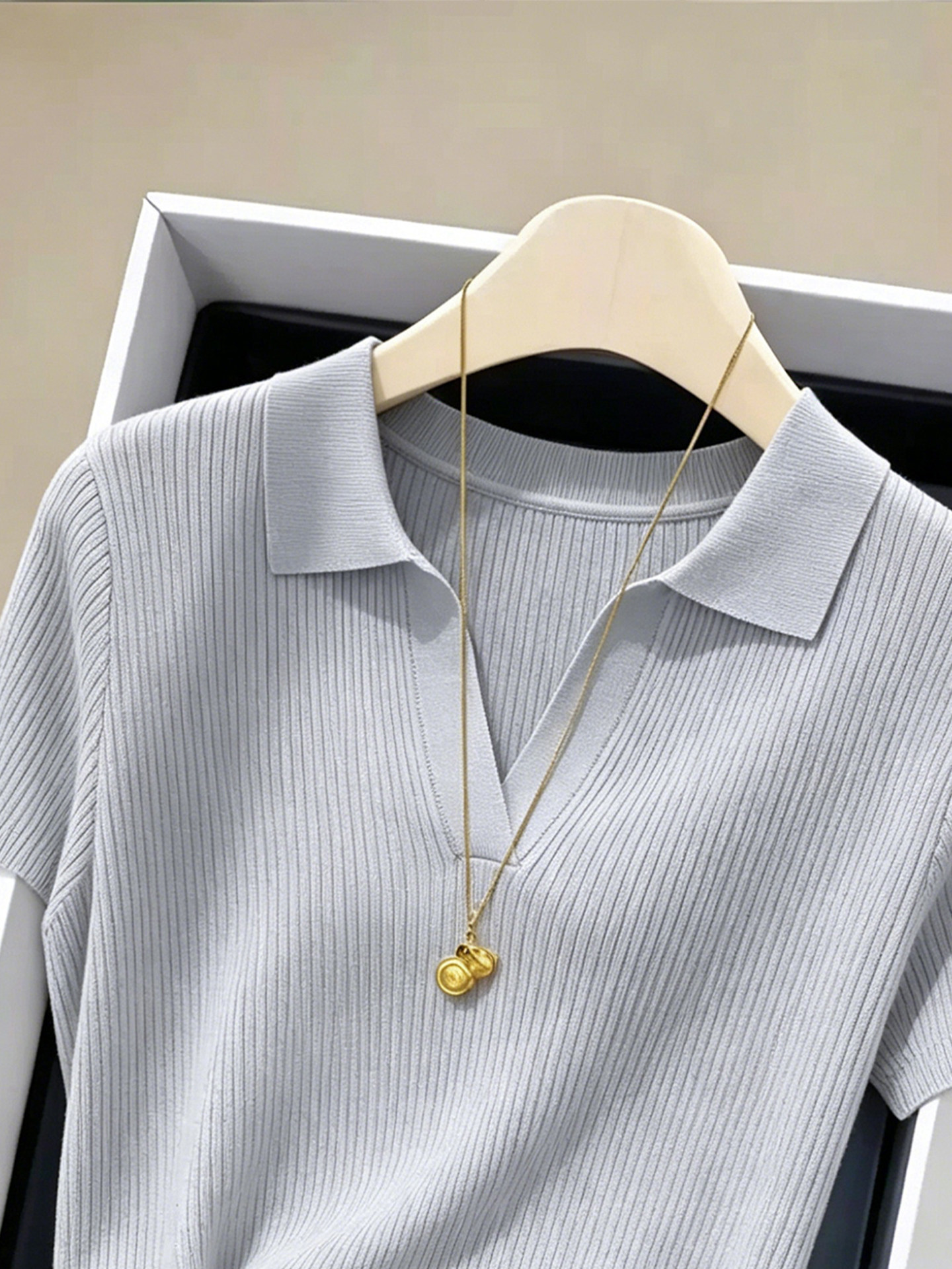 Áo thun polo cổ bẻ tay ngắn nữ dáng rộng mỏng nhẹ mùa hè — màu xanh nhạt chi tiết 3