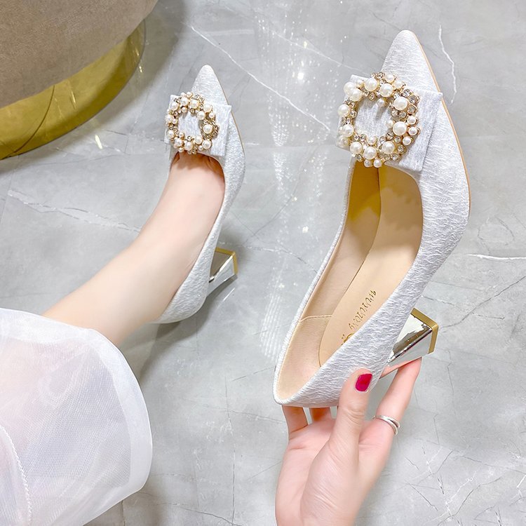 2026 Summer New Style Pointed-Toe Single Shoes with Chunky Heels, Shallow Mouth, Pearl Buckle, Shiny Women's Shoes, Fashionable Bridesmaid and Party Shoes Wholesale 2026 Summer New Style Pointed-Toe Single Shoes with Chunky Heels, Shallow Mouth, Pearl Buckle, Shiny Women's Shoes, Fashionable Bridesmaid and Party Shoes Wholesale