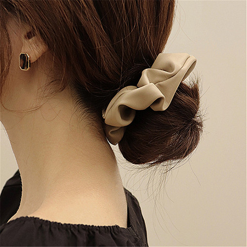 Korean new autumn and winter gentle milk tea color leather hair accessories, elegant and elegant pu leather large intestine hair ring leather hair rope