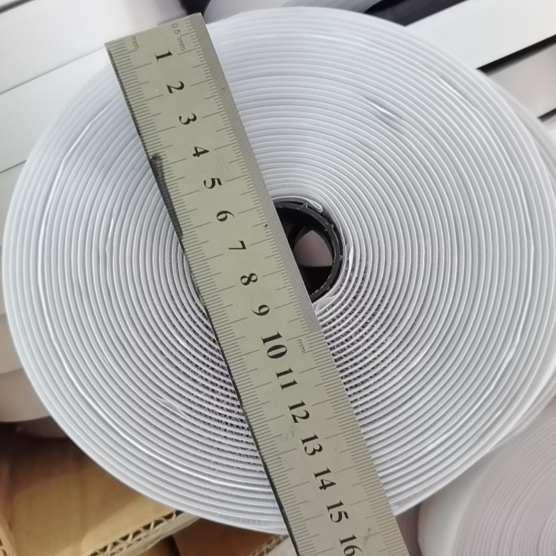 背面带胶魔术贴 小卷带包装  4米 6米 8米 10米 黑色白色 可加工