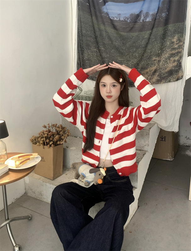 甜美风红白条纹长袖针织衫女2025秋季新款别致显瘦减龄chic上衣|undefined