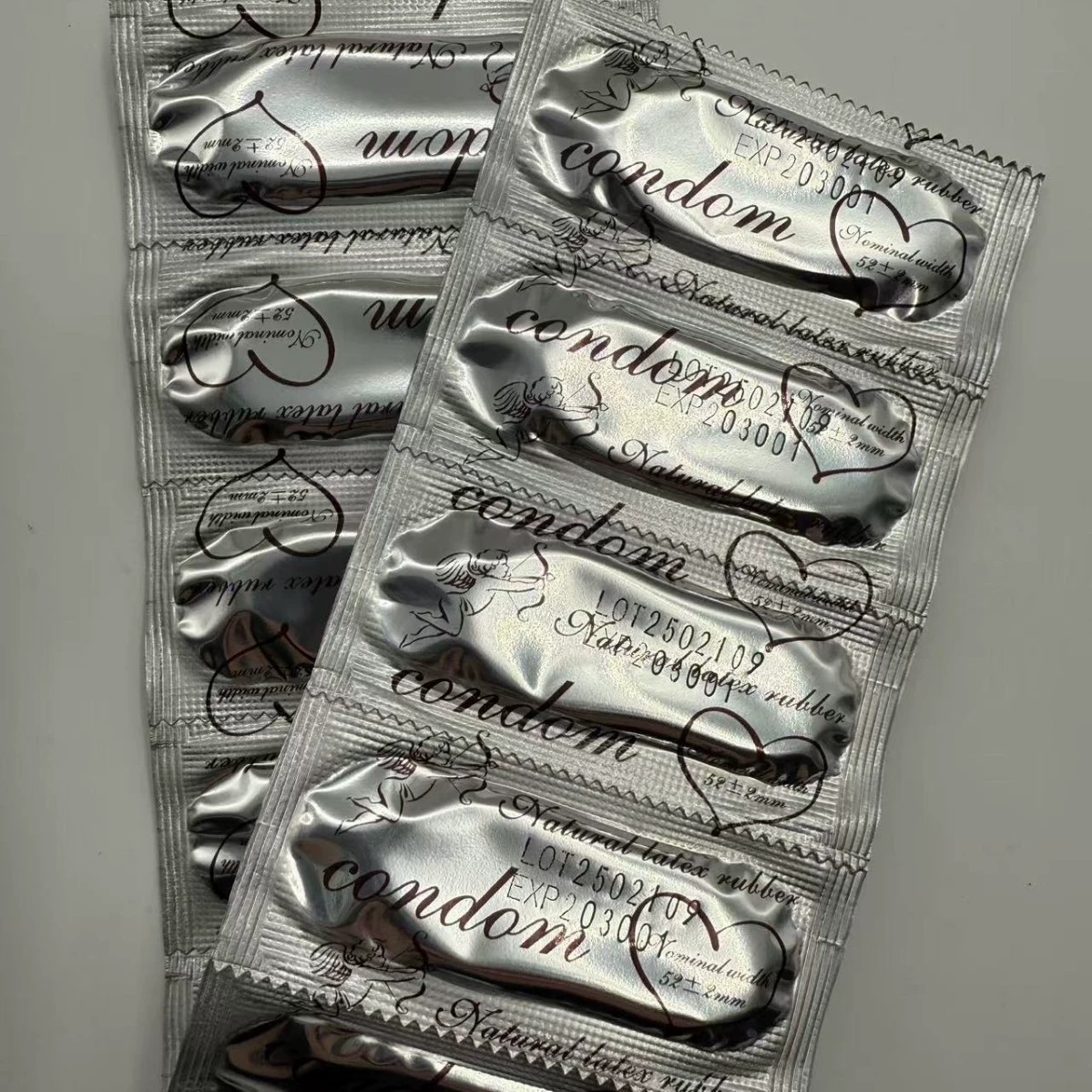 Презервативы навалом безопасности среднего набора средств для планирования семьи Общие презервативы для предотвращения секса ЗППП для взрослых