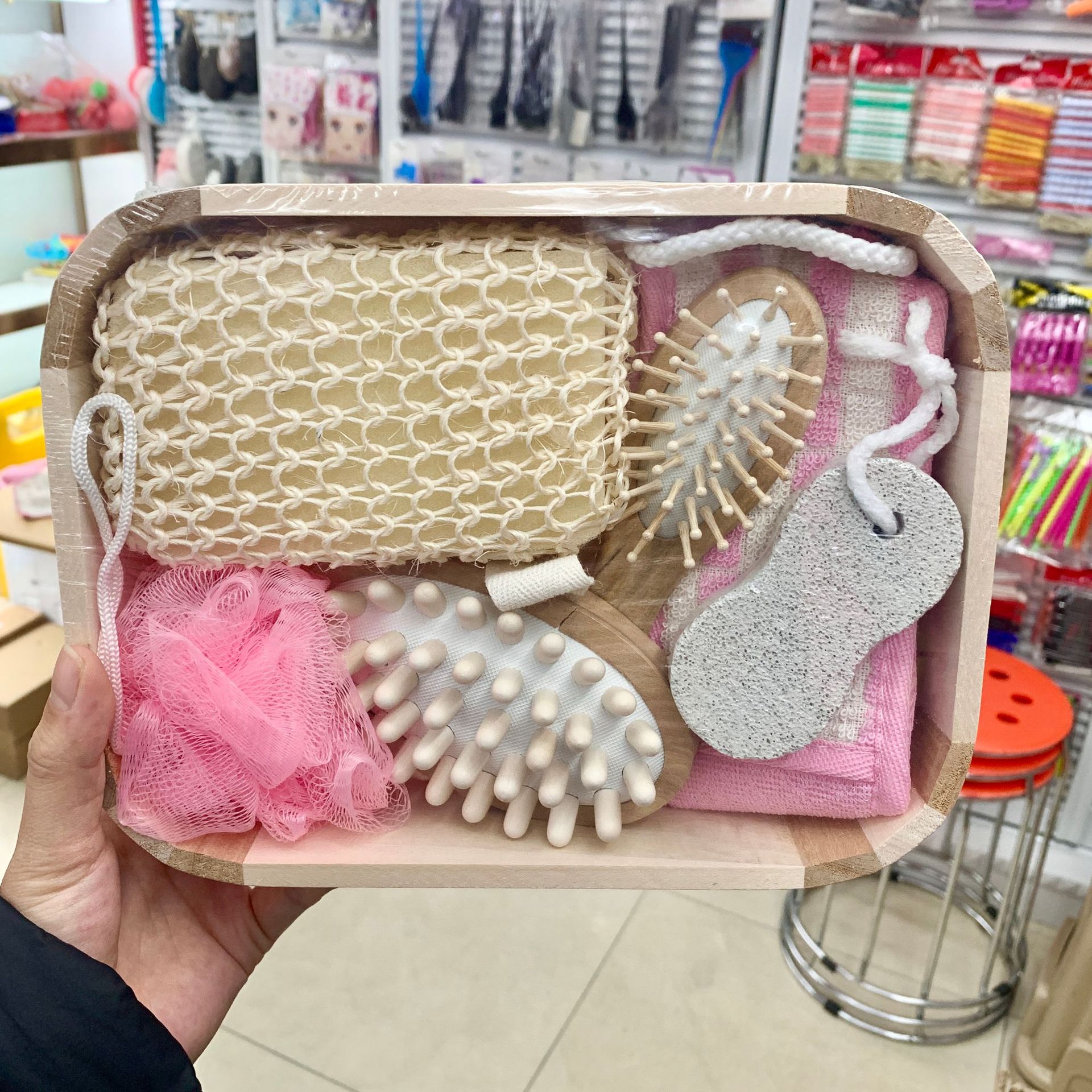 Set de Baño y Aseo en Caja de Madera para Hotel