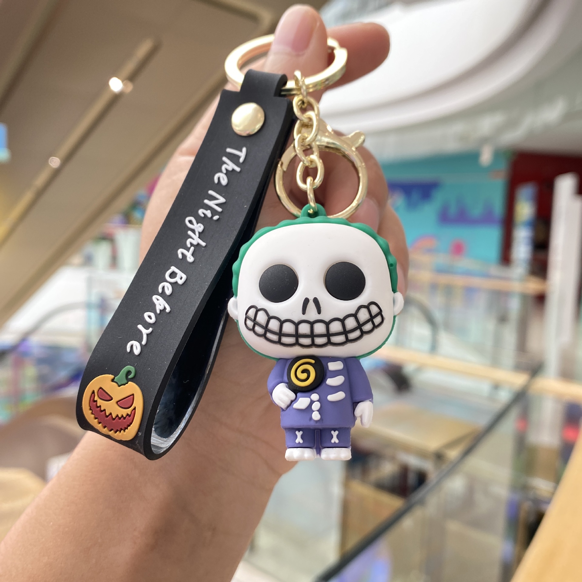 Nueva historieta Navidad noche horror llavero muñeca colgante bolsa coche llavero accesorios pequeño regalo al por mayor