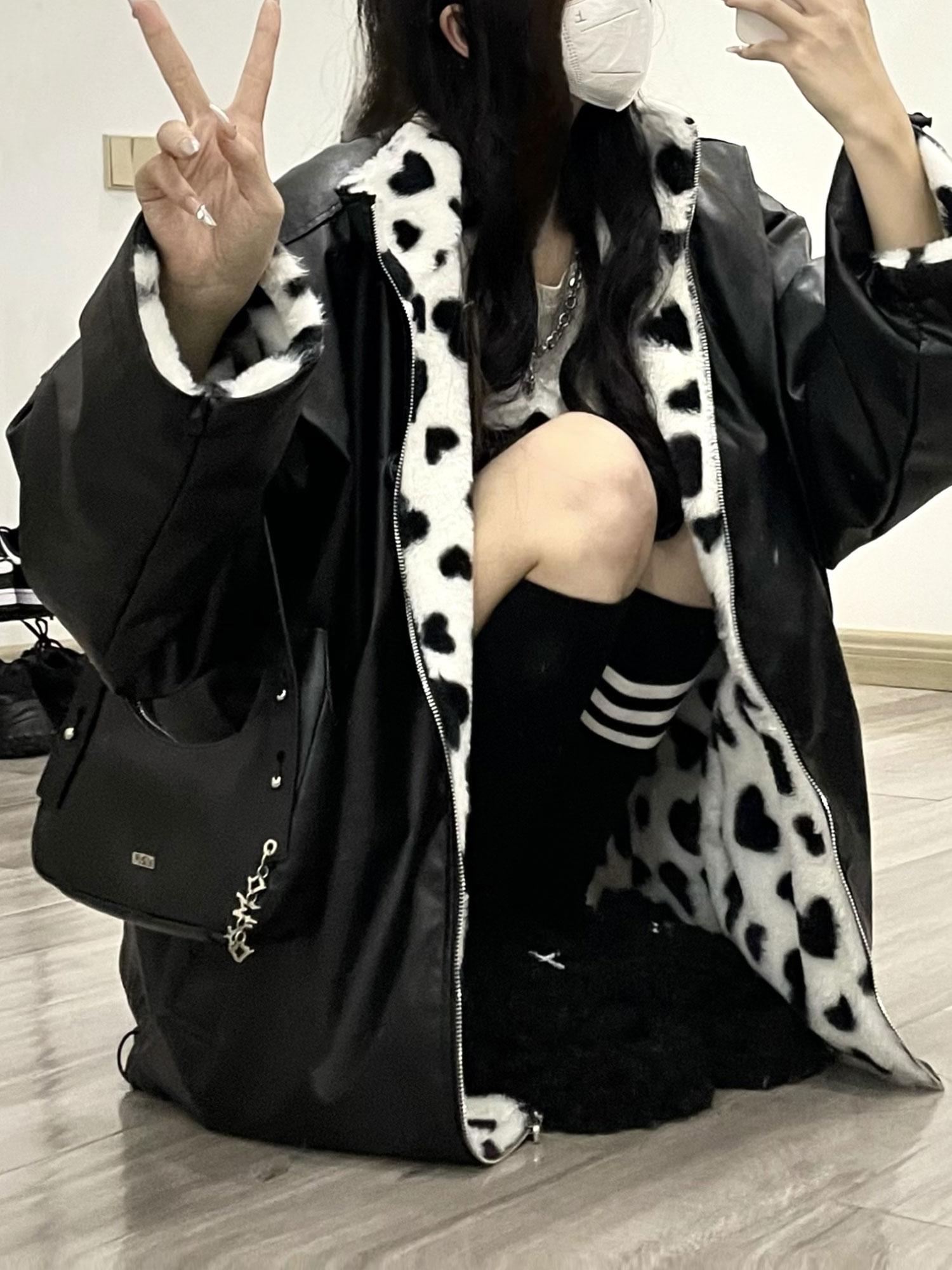 New Style Jacket Coat Cotton Women's Korean Version Loose Hong Kong Style 2025 Leather Jacket Small Two-Sided Trendy Heart Autumn Winter Leather Wear