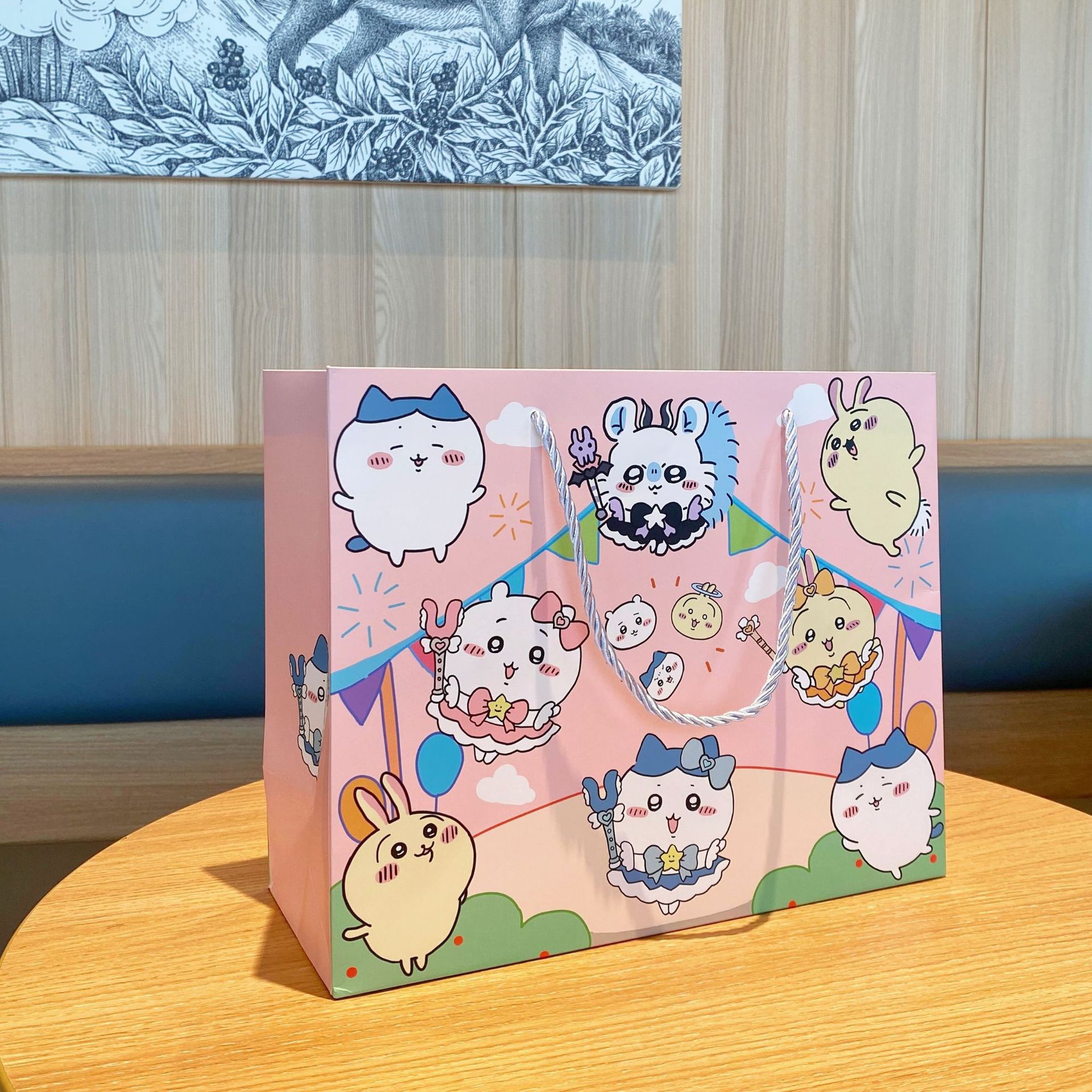 분홍색 깃발 지이카와, 흰색 판지, 대형 30*24*12cm