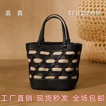 ����ֲ��ţƤ�˻@�Ӿ���Ů������μ�б��ɳ����������ͨ��ˮͰ��