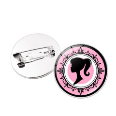 粉色芭比公主胸針高級感小眾粉色barbie字母女孩別針徽章配飾品