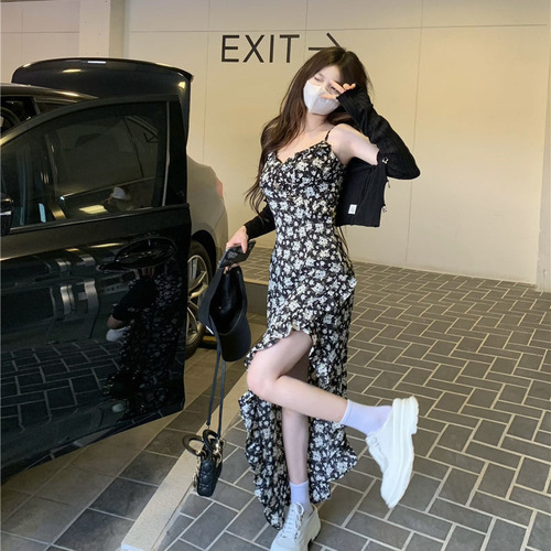 Irregular split floral suspender dress for women's summer new style retro ruffled medium and long A-line skirt