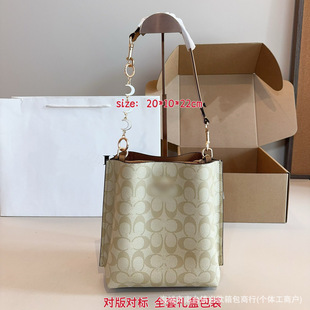 �r�Іμ����ƤŮʿб��������ϻ�ˮͰ�������͹�ͨ�ڰ��pؓ����