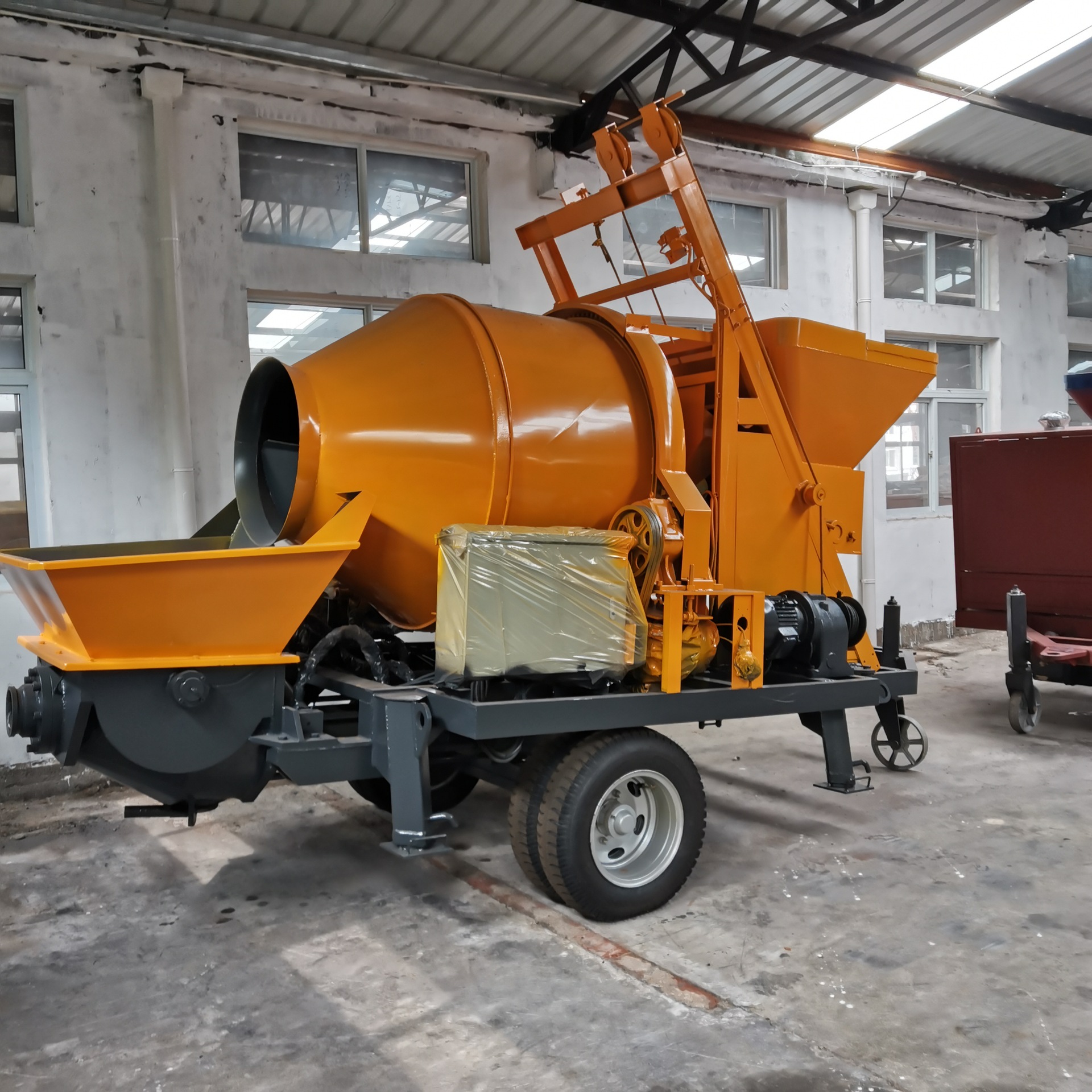 地泵 泵车 混凝土泵车 搅拌泵车 搅拌拖泵 搅拌机和泵一体的设备