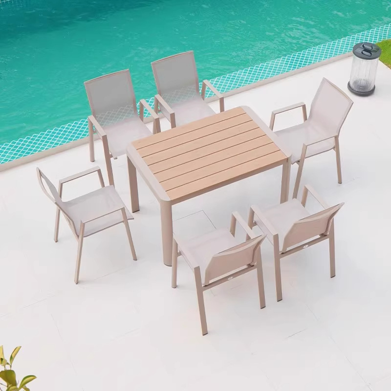 Mesa y silla de patio al aire libre, madera plástica, casa nórdica, patio al aire libre, jardín al aire libre, balcón, combinación de terraza de ocio