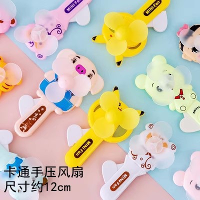 Pequeños juguetes luminosos, dibujos animados, mercado nocturno para niños, puestos, premios, puestos, juegos, parque, productos pequeños de Yiwu