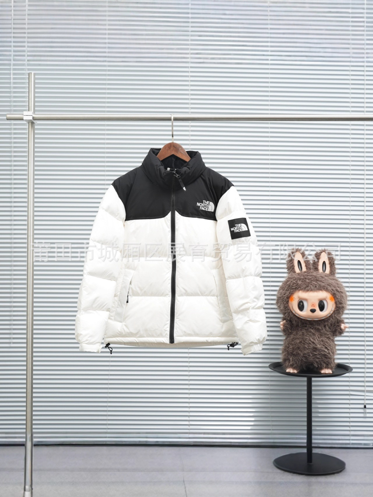 Beijiao2026 otoño y invierno nuevos productos Beijiao1996 cara brillante gran chaqueta de plumón a cuadros temperamento de pan cálido