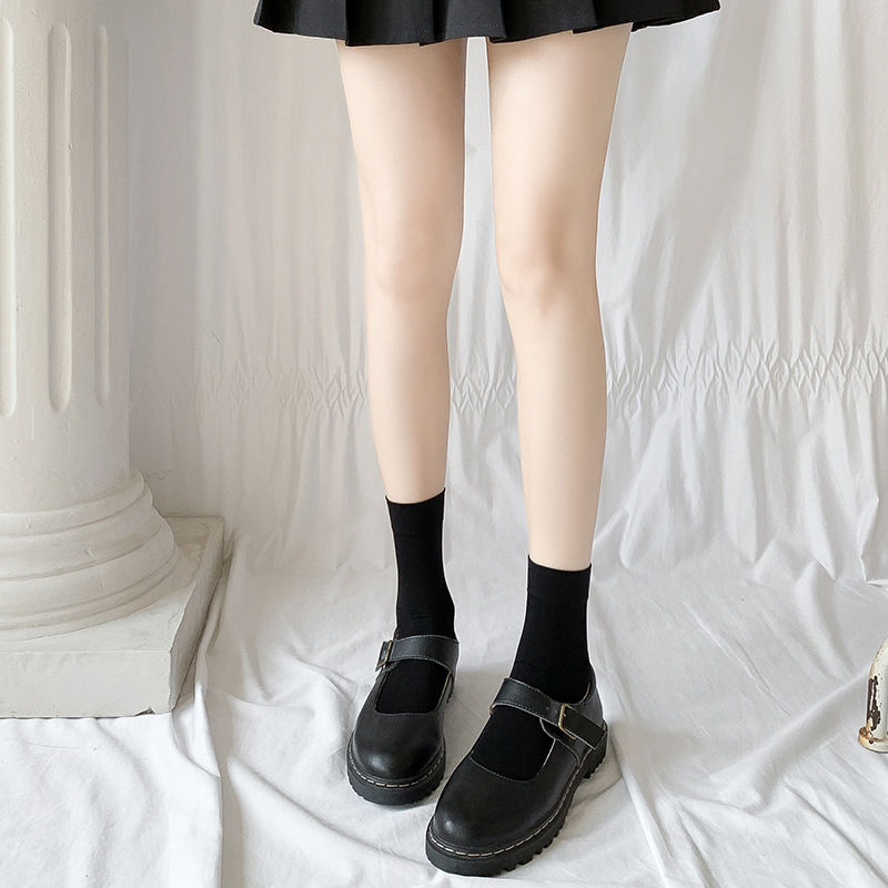 Mediados de becerro negro