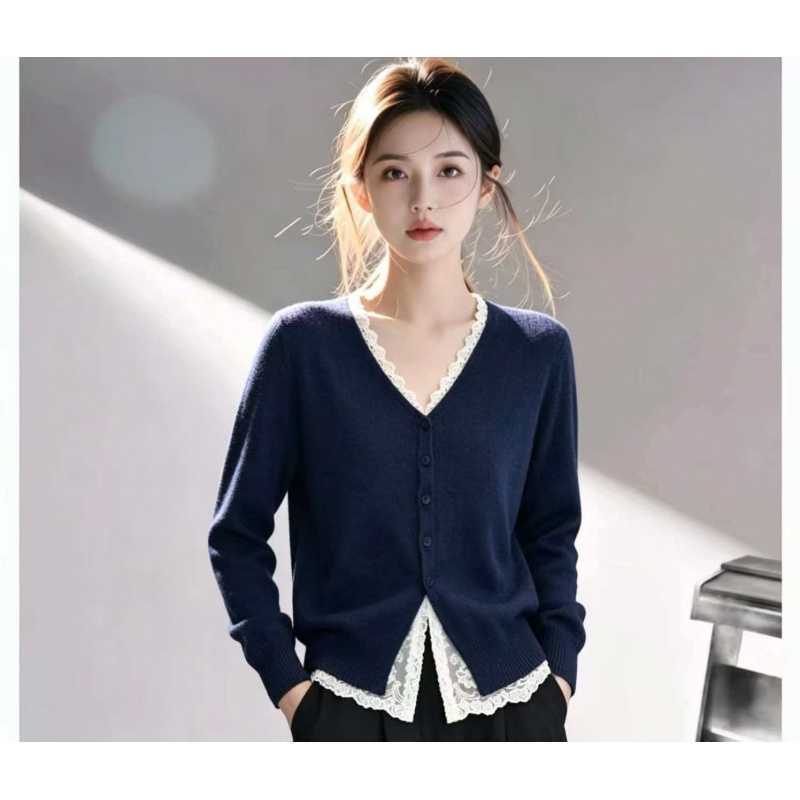 Korean-style gentle lace splicing faux two-piece knitted cardigan for autumn and winter, plus size for plus-size women, V-neck slimming long-sleeve top Korean-style gentle lace splicing faux two-piece knitted cardigan for autumn and winter, plus size for plus-size women, V-neck slimming long-sleeve top