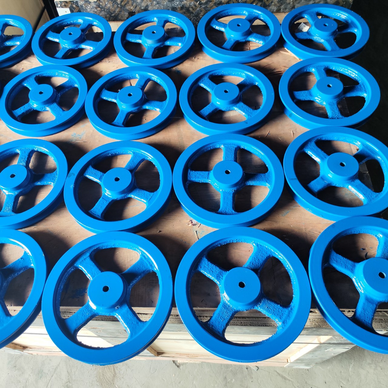 供应车床配件铸铁皮带轮 风机传动轮螺杆机皮带盘铸铁电机轮子