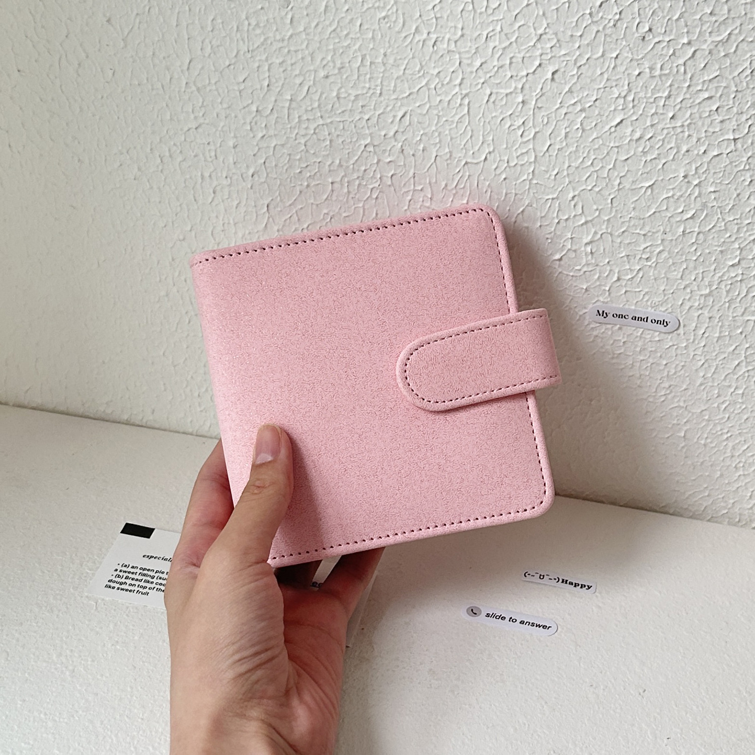 Álbum de hojas sueltas con diseño de estrellas y colores combinados, 3 anillas – para coleccionar tarjetas de idols.