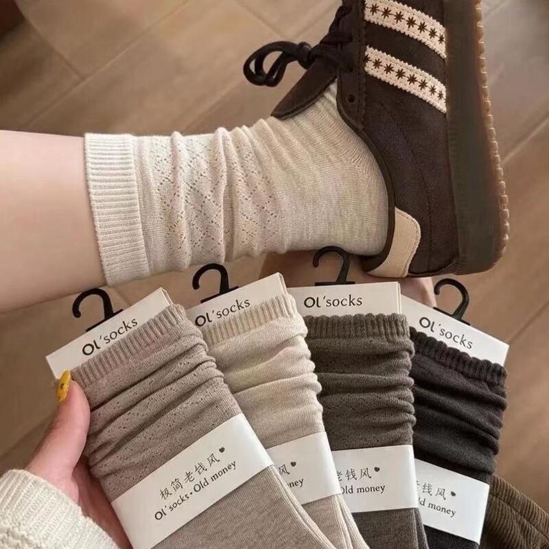 Women's autumn and winter new collection: retro, old-money style, breathable, versatile, Korean-style, sweet, long tube socks, and trendy college-style slouch socks Women's autumn and winter new collection: retro, old-money style, breathable, versatile, Korean-style, sweet, long tube socks, and trendy college-style slouch socks
