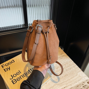 Autumn and Winter Vintage Suede Bucket Bag Classic Suede Drawstring Mobile Phone Bag Women's 2024 New Suede Crossbody Small Bag