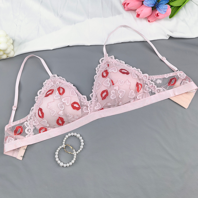 Europa y América sexy ropa interior de mujeres pechos pequeños mostrando un gran colapso de ropa interior de pechos colaterales impresión labial francesa bordado sujetador de encaje transfronterizo
