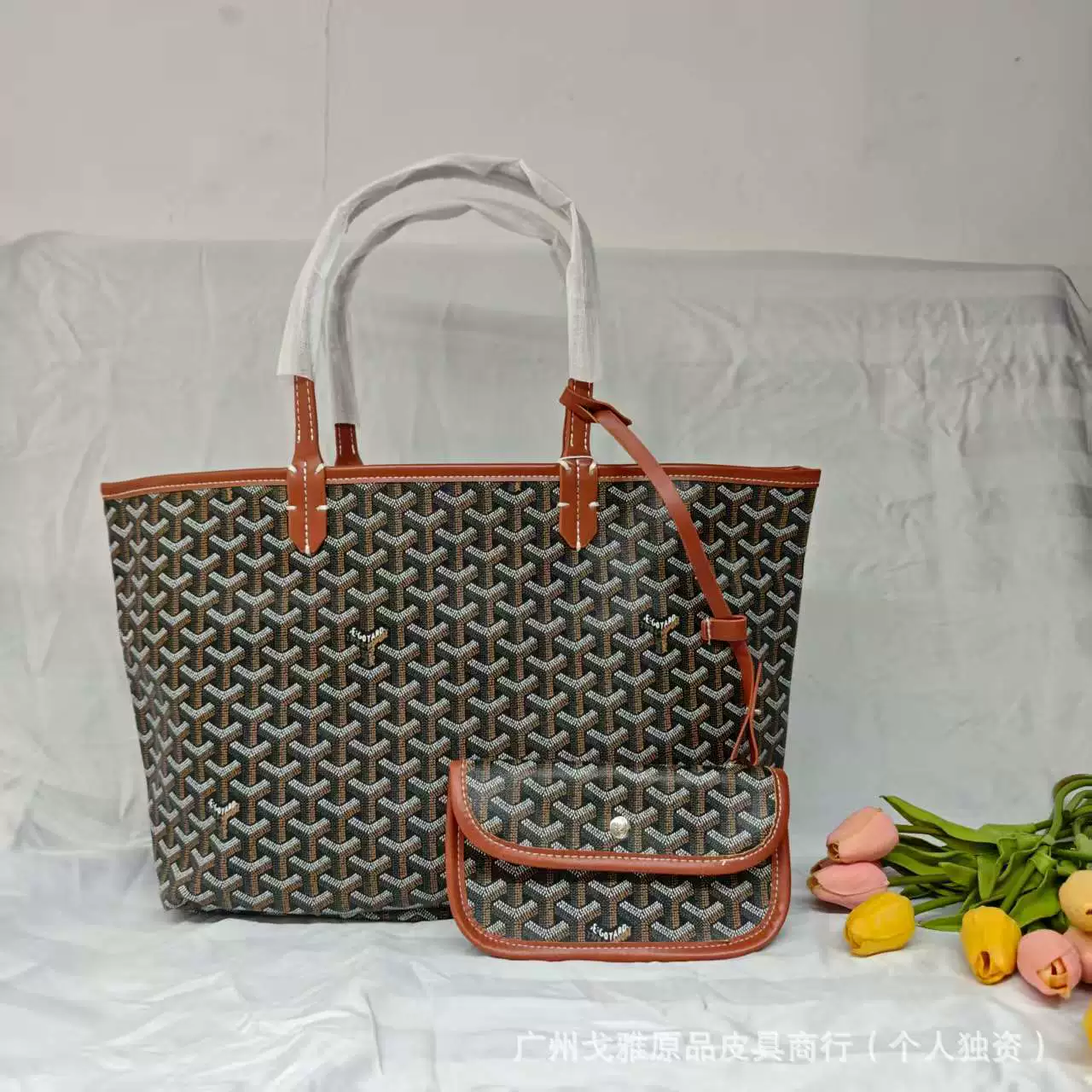 Сумка-тоут Goyard Goya, женская средняя 48×15×26 см, рисунок «собачья клетка» (шеврон), на одно плечо