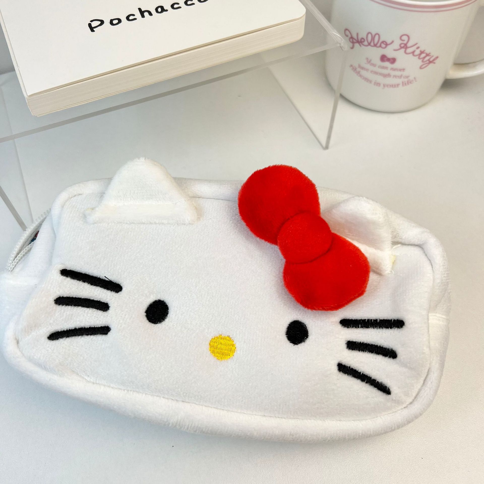 Cute three dimensional cartoon organizer bag