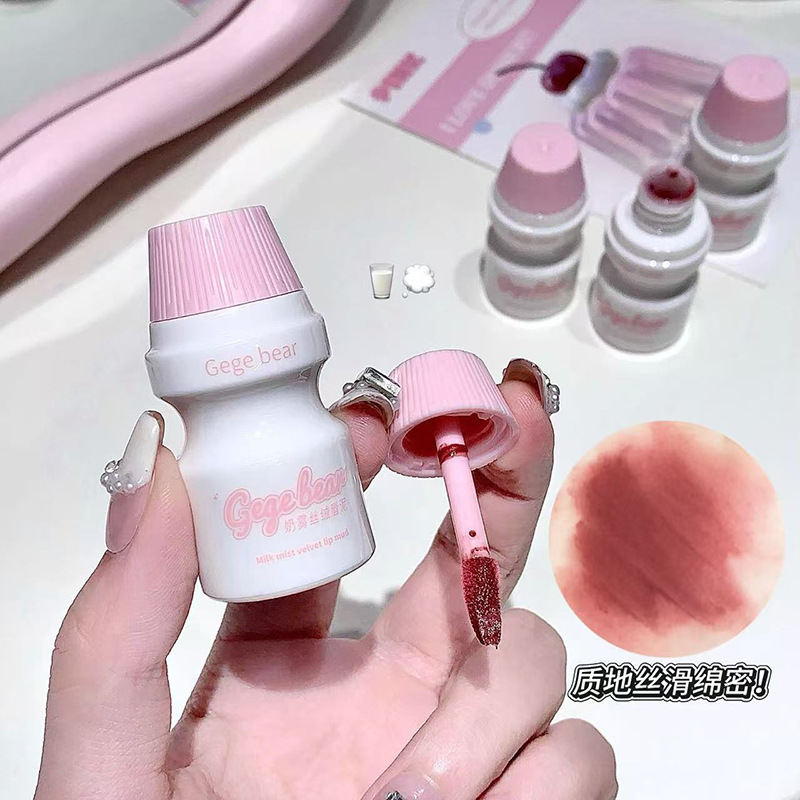 GegeBear niebla de terciopelo, polvo labial de niebla mate, no es fácil de tocar tazas de maquillaje, lápiz labial blanqueador transfronterizo, polvo labial al por mayor.