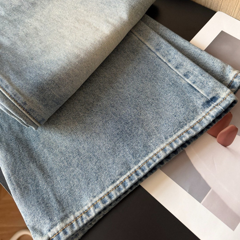 ------- Washed and distressed wide-leg jeans 0909X28 ------- Washed and distressed wide-leg jeans 0909X28
