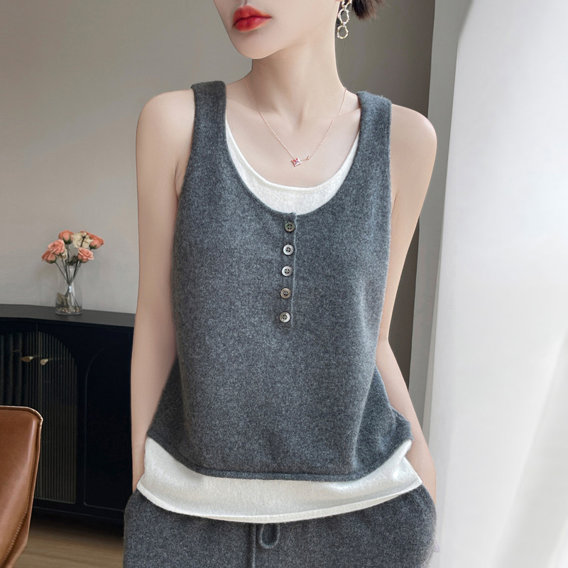 New Autumn and Winter 100 Wool Sleeveless Vest Women's U-Neck Wide Shoulder Strap Suspender Fake Two-Piece Contrasting Color Design New Autumn and Winter 100 Wool Sleeveless Vest Women's U-Neck Wide Shoulder Strap Suspender Fake Two-Piece Contrasting Color Design