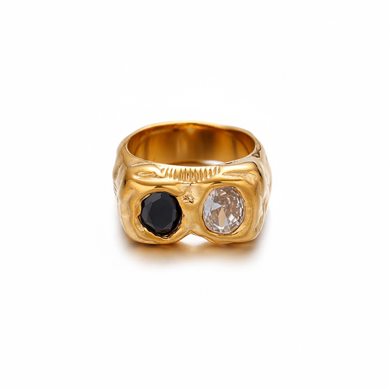 Tina Europa y los Estados Unidos transfronterizos INS viento medieval temperamento de moda anillo de acero inoxidable chapado 18 quilates oro anillo de zircon mujer al por mayor